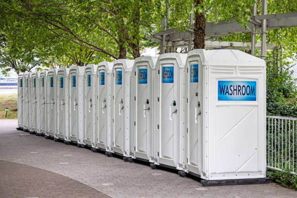 Best Temporary restroom rental  in Lindenhurst, IL