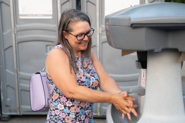 Porta potty rental for festivals in Lindenhurst, IL
